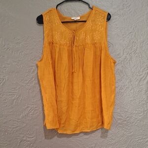 Como blu  Elegant Mustard Sleeveless Blouse Size 2XL